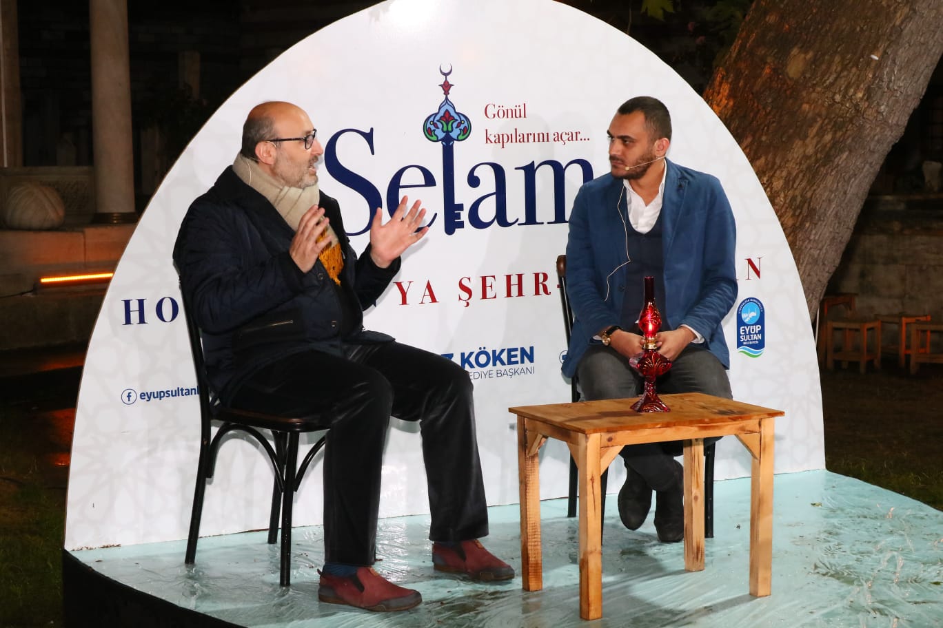 Eyüpsultan Belediyesi, Zal Mahmut Paşa Külliyesi Avlusu, Şiir meclisi, söyleşi Eyüpsultan Belediyesi, Zal Mahmut Paşa Külliyesi Avlusu, Şiir meclisi, söyleşi