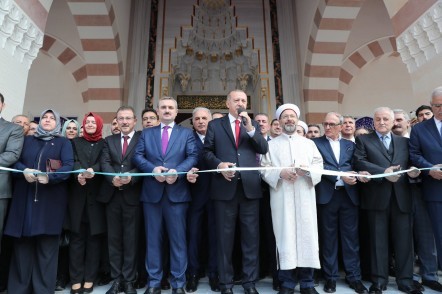 Cumhurbaşkanı Recep Tayyip Erdoğan, Hacı Osman Torun Camii, Eyüpsultan Belediye Başkanı Deniz Köken Cumhurbaşkanı Recep Tayyip Erdoğan, Hacı Osman Torun Camii, Eyüpsultan Belediye Başkanı Deniz Köken