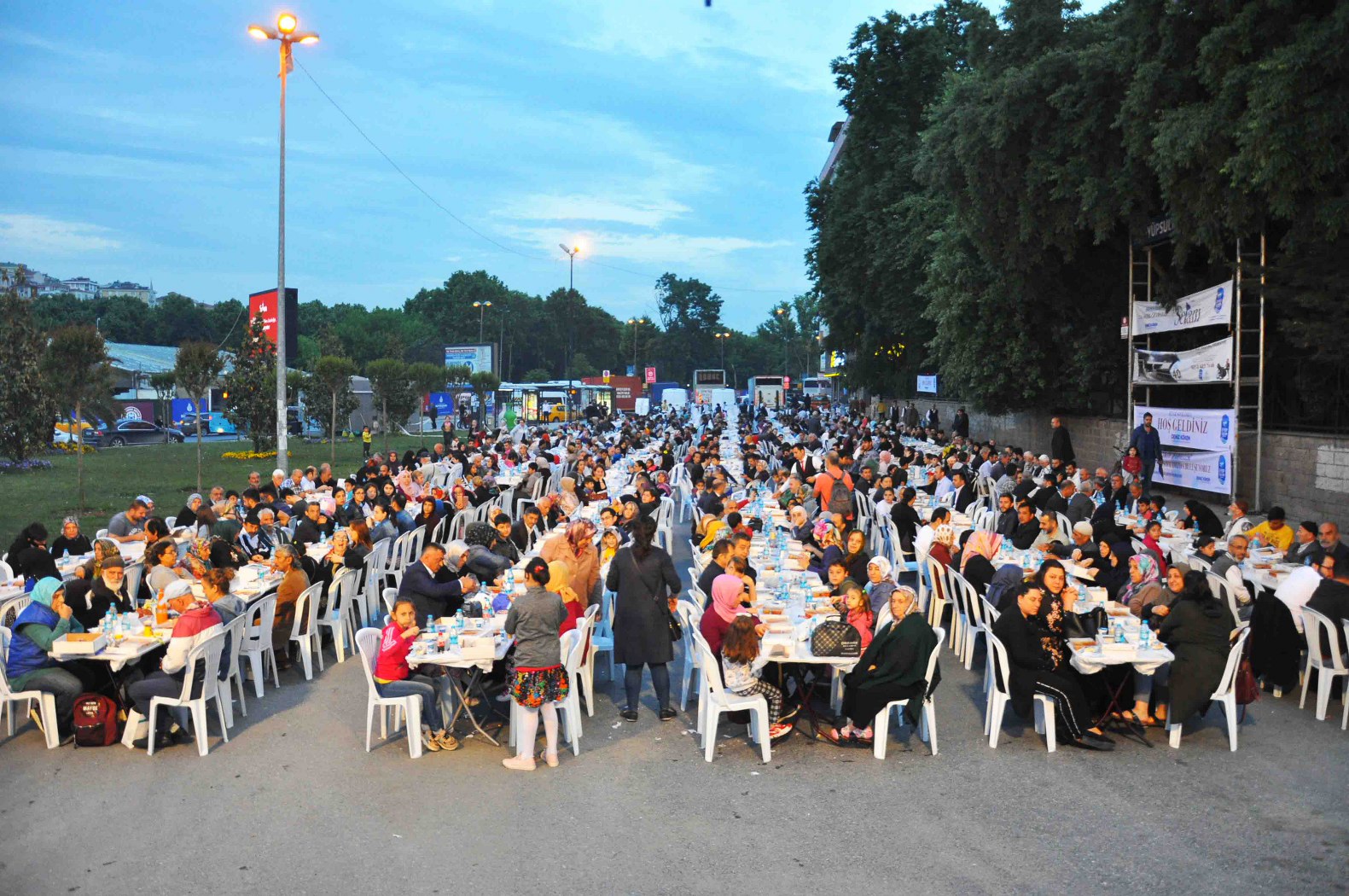 Alibeyköy, iftar, Eyüpsultan Belediyesi, Eyüpsultan Belediye Başkanı Deniz Köken