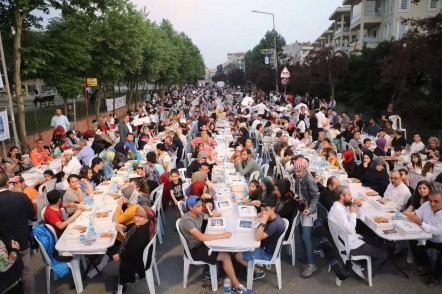 Eyüpsultan Belediyesi, Ramazan, Göktürk Mahallesi, iftar, Eyüpsultan Başkanı Deniz Köken Eyüpsultan Belediyesi, Ramazan, Göktürk Mahallesi, iftar, Eyüpsultan Başkanı Deniz Köken