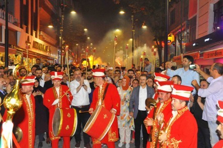 İstanbul, Fetih, Eyüpsultan, Fetih Yürüyüşü, Eyüpsultan Belediye Başkanı Deniz Köken İstanbul, Fetih, Eyüpsultan, Fetih Yürüyüşü, Eyüpsultan Belediye Başkanı Deniz Köken