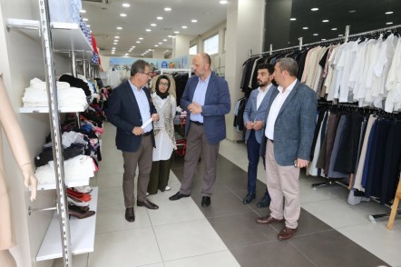 Eyüpsultan Belediye Başkanı Deniz Köken, Şefkateli Mağazası, Eyüpsultan Belediyesi Eyüpsultan Belediye Başkanı Deniz Köken, Şefkateli Mağazası, Eyüpsultan Belediyesi