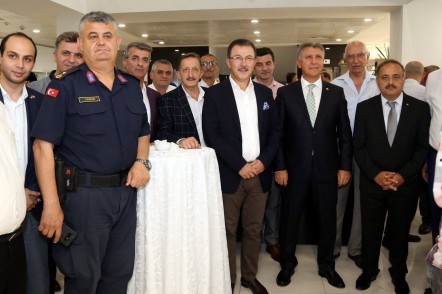 Eyüpsultan Belediye Başkanı Deniz Köken, bayramlaşma, eyüpsultan, kurban bayramı Eyüpsultan Belediye Başkanı Deniz Köken, bayramlaşma, eyüpsultan, kurban bayramı