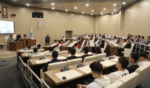 Stajyer Öğrencilere Oryantasyon Eğitimi Stajyer Öğrencilere Oryantasyon Eğitimi