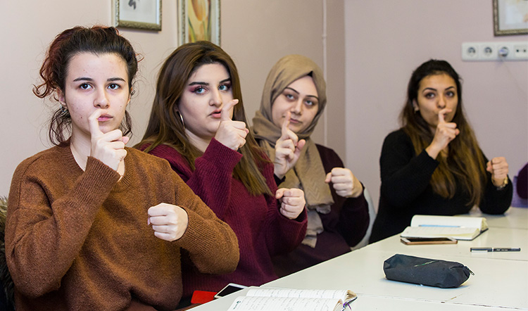 Türk İşaret Dili Kursu Başlıyor Türk İşaret Dili Kursu Başlıyor