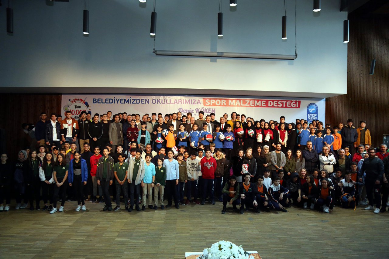 Eyüpsultan Belediyesi, Eyüpsultan Belediye Başkanı Deniz Köken, Okullara Spor Malzeme Desteği Teslim Töreni Eyüpsultan Belediyesi, Eyüpsultan Belediye Başkanı Deniz Köken, Okullara Spor Malzeme Desteği Teslim Töreni