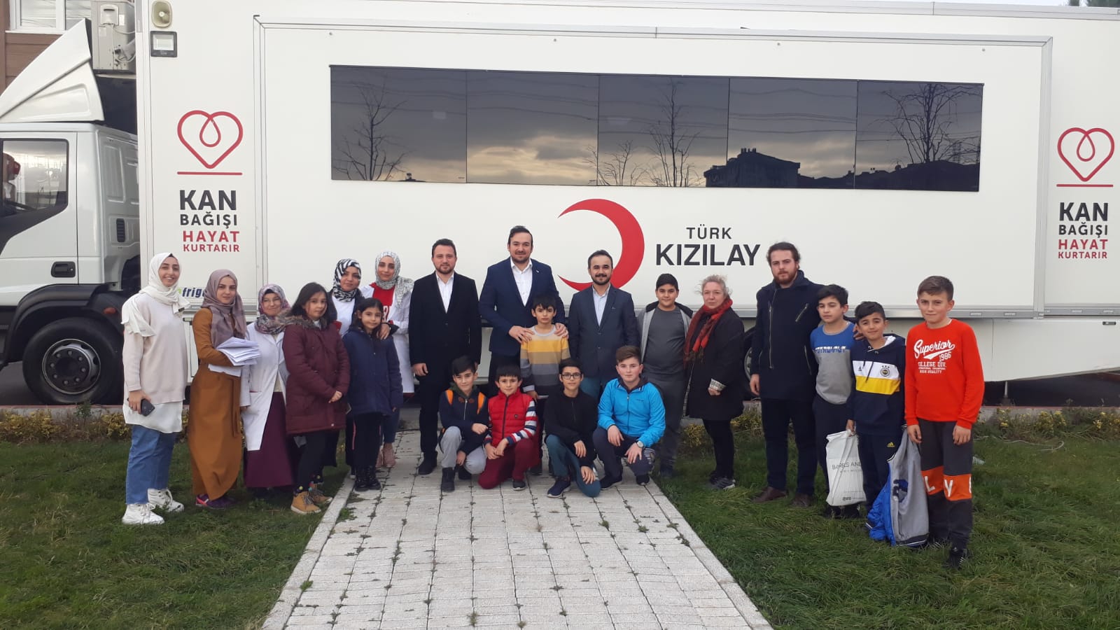 Güzeltepe Gençlik Merkezi öğrencileri, Yardımseverlik KANımızda var, Eyüpsultan Belediyesi Güzeltepe Gençlik Merkezi öğrencileri, Yardımseverlik KANımızda var, Eyüpsultan Belediyesi