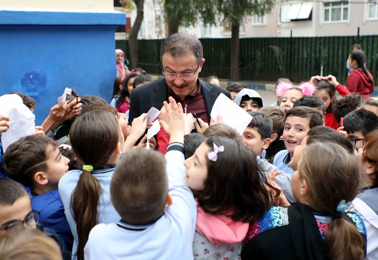 Eyüpsultan Belediye Başkanı Deniz Köken, okul, ziyaret