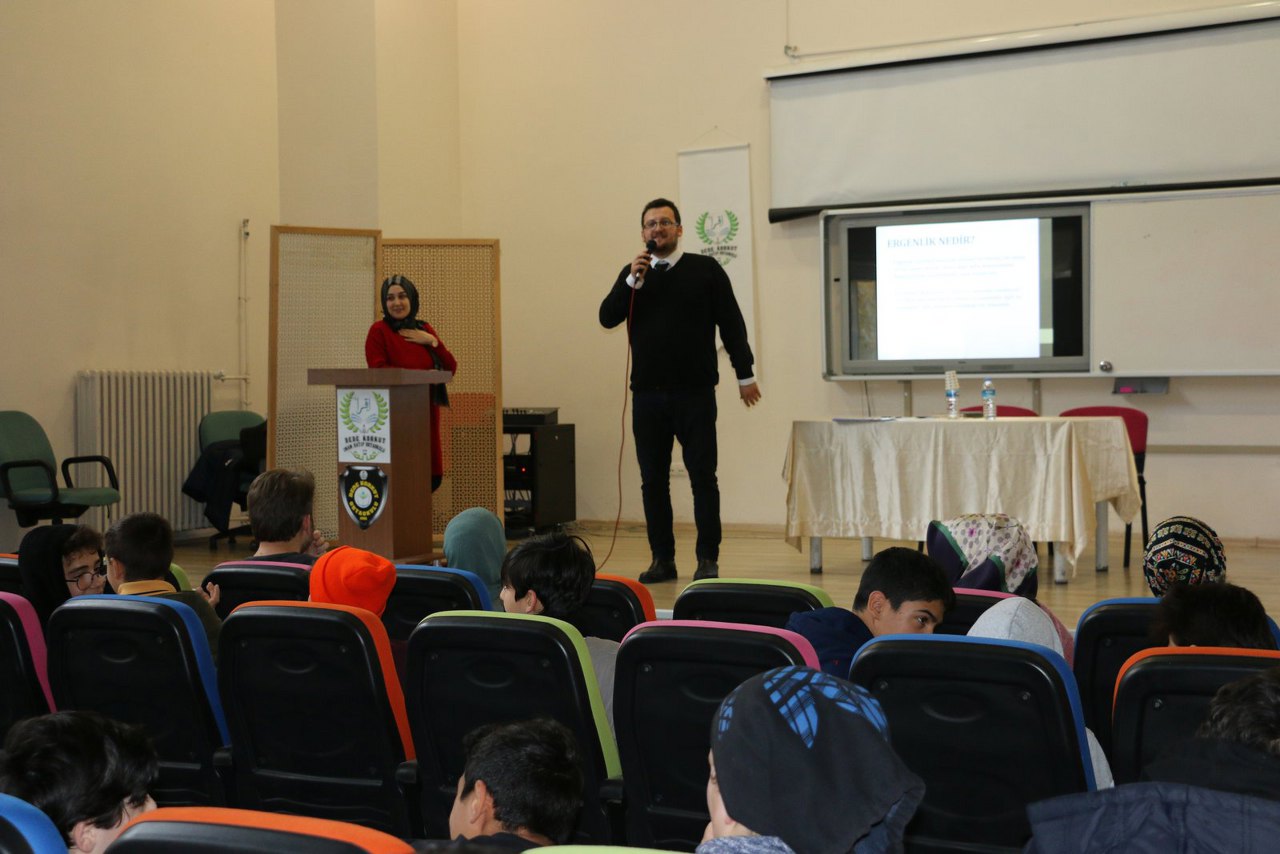 Eyüpsultan Belediyesi, Berat Karaahmetoğlu, Dede Korkut İmam Hatip Ortaokulu, Ergenlik, seminer Eyüpsultan Belediyesi, Berat Karaahmetoğlu, Dede Korkut İmam Hatip Ortaokulu, Ergenlik, seminer