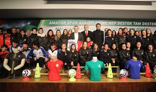 Eyüpsultan Belediyesi'nden Amatör Spor Kulüplerine Destek