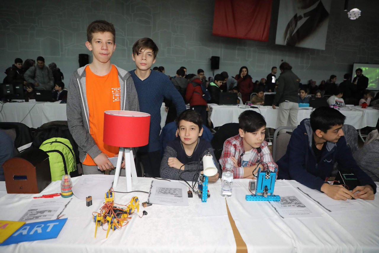 Eyüpsultan Belediyesi Gençlik ve Spor Müdürlüğü Bilişim Akademisi, Geleceğin Teknoloji Mimarları Proje Eyüpsultan Belediyesi Gençlik ve Spor Müdürlüğü Bilişim Akademisi, Geleceğin Teknoloji Mimarları Proje
