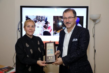 EYSAM'da “Tarihi Eyüpsultan Oyuncakları” Konuşuldu EYSAM'da “Tarihi Eyüpsultan Oyuncakları” Konuşuldu