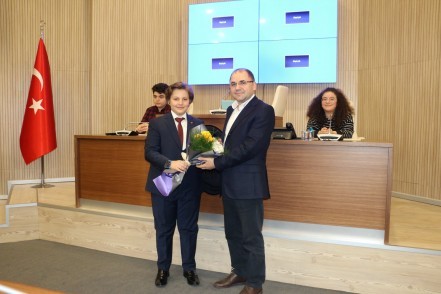 Çocuklardan Doktor Başkan Yardımcısına Soru Yağmuru Çocuklardan Doktor Başkan Yardımcısına Soru Yağmuru
