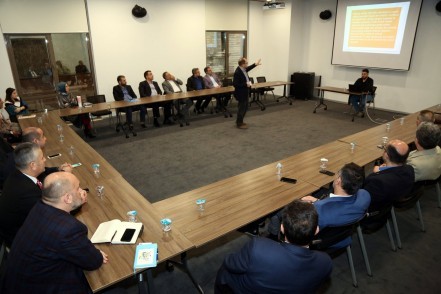 Belediyede Koronavirüs Bilgilendirme Toplantısı Belediyede Koronavirüs Bilgilendirme Toplantısı