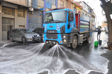 Topçular Seferağa Sanayi Sitesi Temizlenip Dezenfekte Edildi Topçular Seferağa Sanayi Sitesi Temizlenip Dezenfekte Edildi