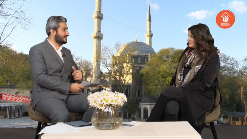 Eyüpsultan'da Ramazan'a Ünlü Müzisyen Anjelika Akbar Konuk Oldu Eyüpsultan'da Ramazan'a Ünlü Müzisyen Anjelika Akbar Konuk Oldu