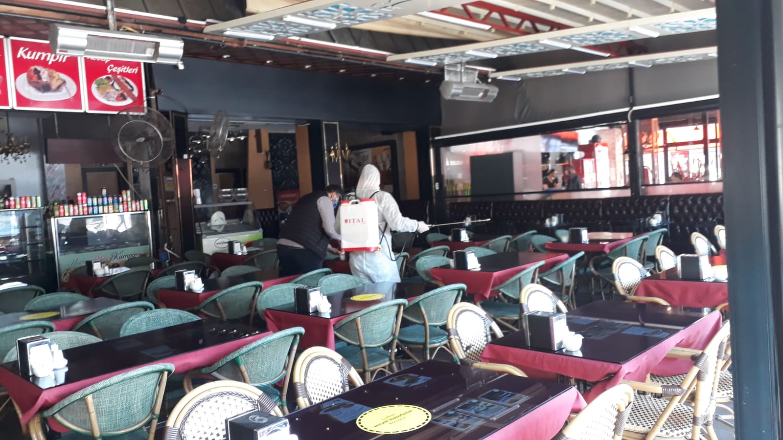 Eyüpsultan'da, Kıraathane, Dernek Lokalleri ve Kafeler Dezenfekte Ediliyor Eyüpsultan'da, Kıraathane, Dernek Lokalleri ve Kafeler Dezenfekte Ediliyor