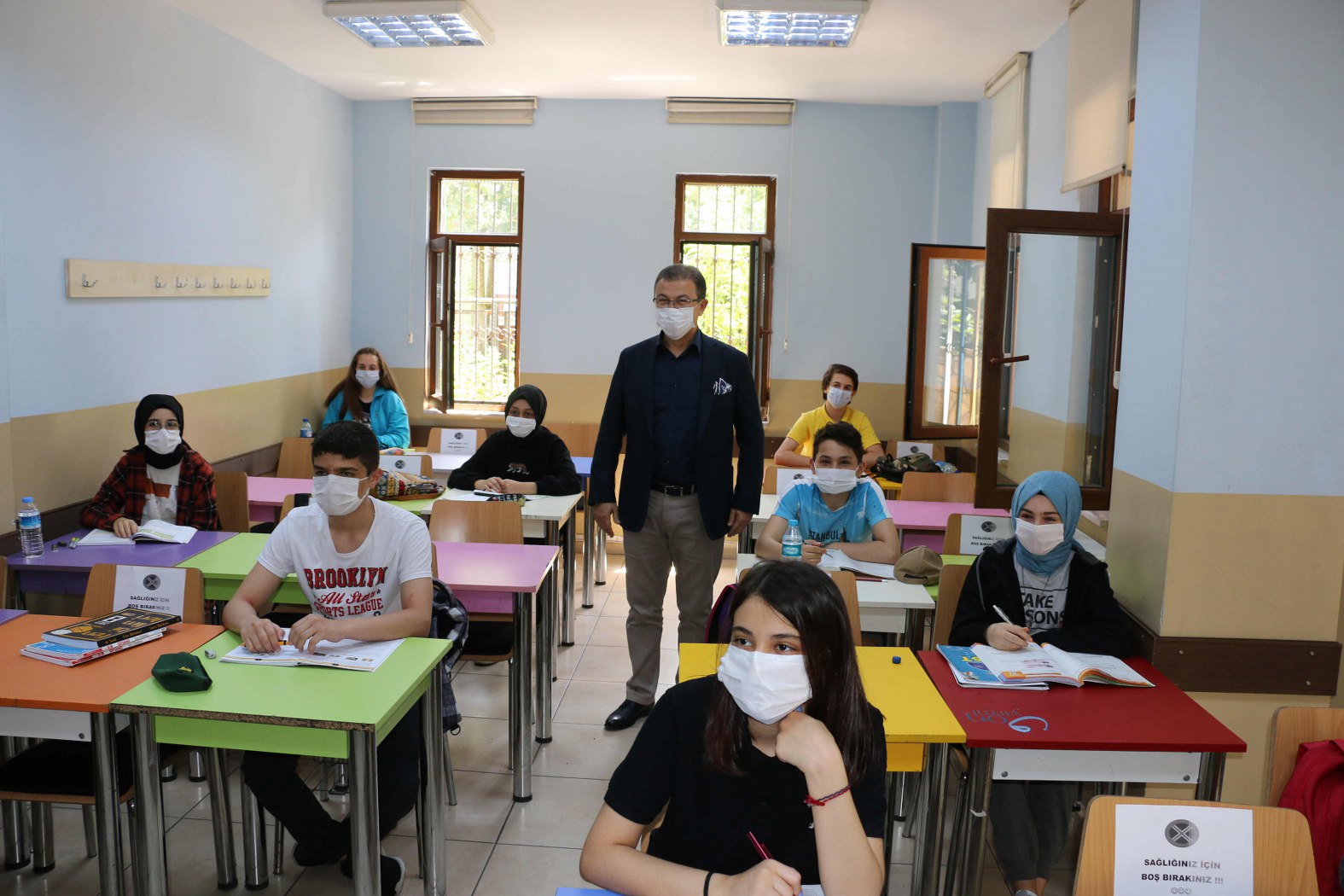 Bilgi Evleri ve Gençlik Merkezleri'nde Yüz Yüze Eğitimler Başladı Bilgi Evleri ve Gençlik Merkezleri'nde Yüz Yüze Eğitimler Başladı