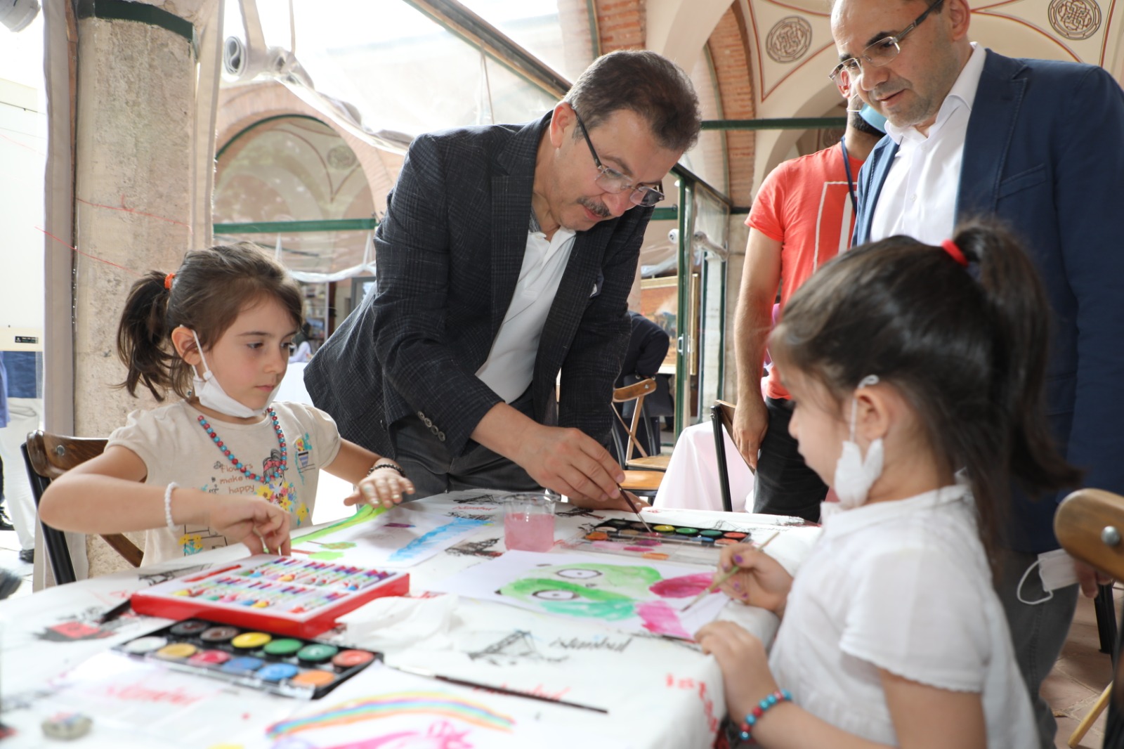 Tarihi Külliyede Çocuklarla Renkli Sanat Günleri Tarihi Külliyede Çocuklarla Renkli Sanat Günleri