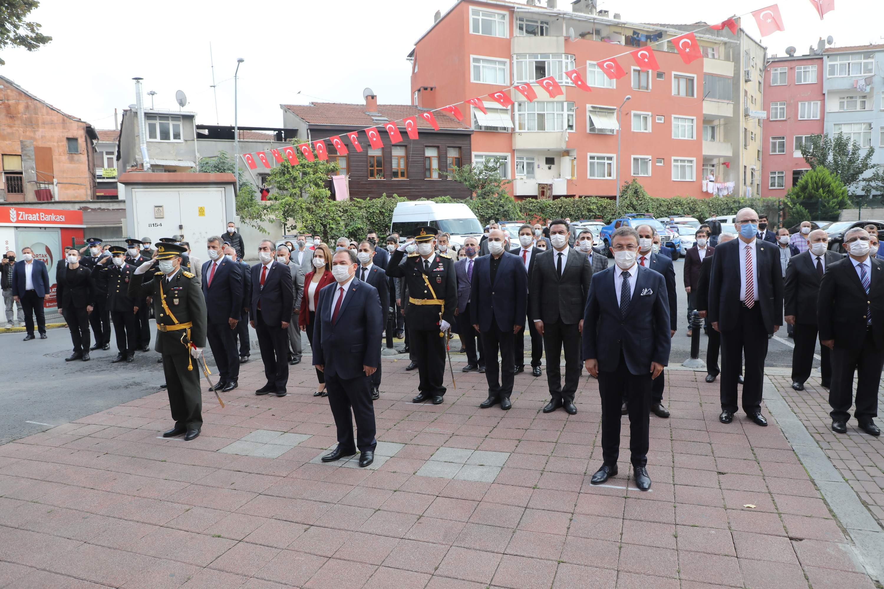 Cumhuriyet Bayramı'nın 97. Yılı Eyüpsultan'da Törenle Kutlandı Cumhuriyet Bayramı'nın 97. Yılı Eyüpsultan'da Törenle Kutlandı
