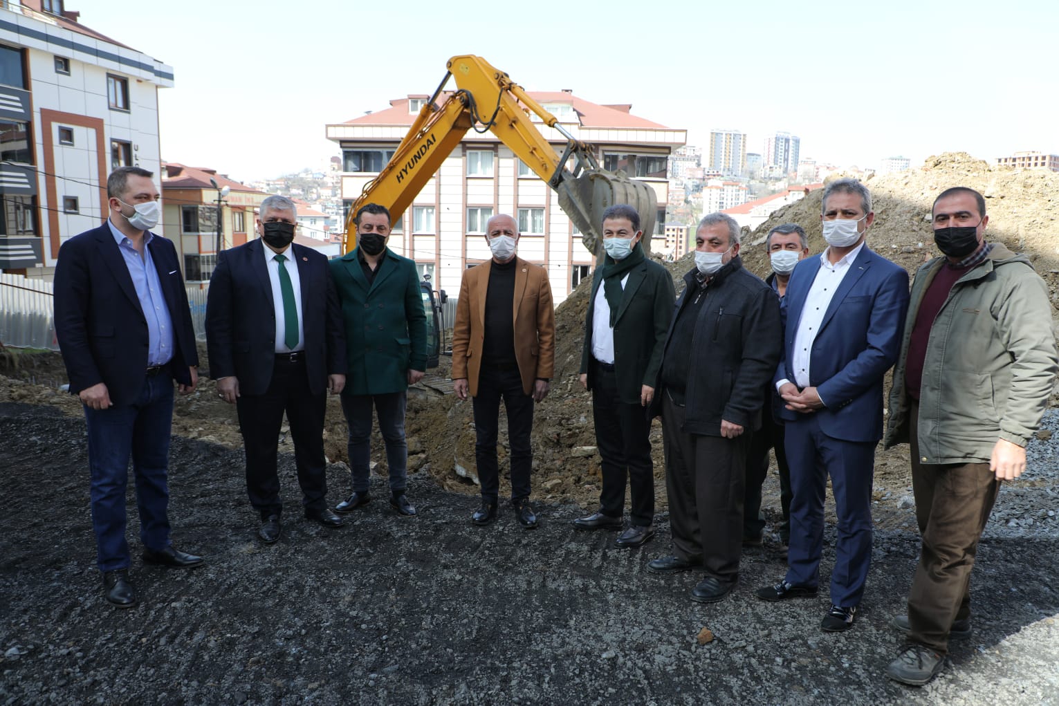 Deniz Köken, Esentepe Camii'ndeki çalışmaları inceledi