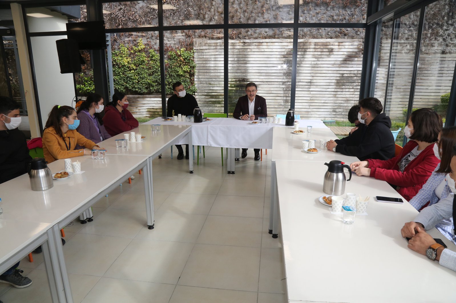 Başkan Deniz Köken stajyerlerle buluştu Başkan Deniz Köken stajyerlerle buluştu