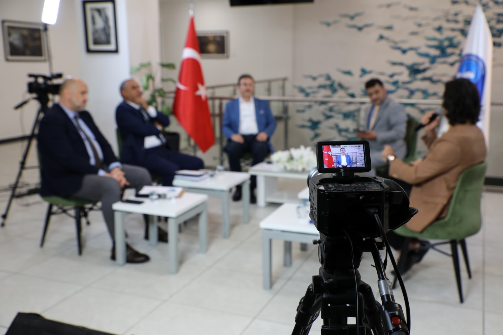 Esentepe'ye Bilgi Evi, Gençlik Merkezi ve ESMEK geliyor Esentepe'ye Bilgi Evi, Gençlik Merkezi ve ESMEK geliyor