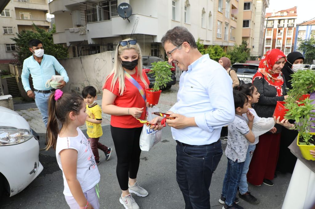 Karadolap'ı fesleğen kokusu sardı Karadolap'ı fesleğen kokusu sardı