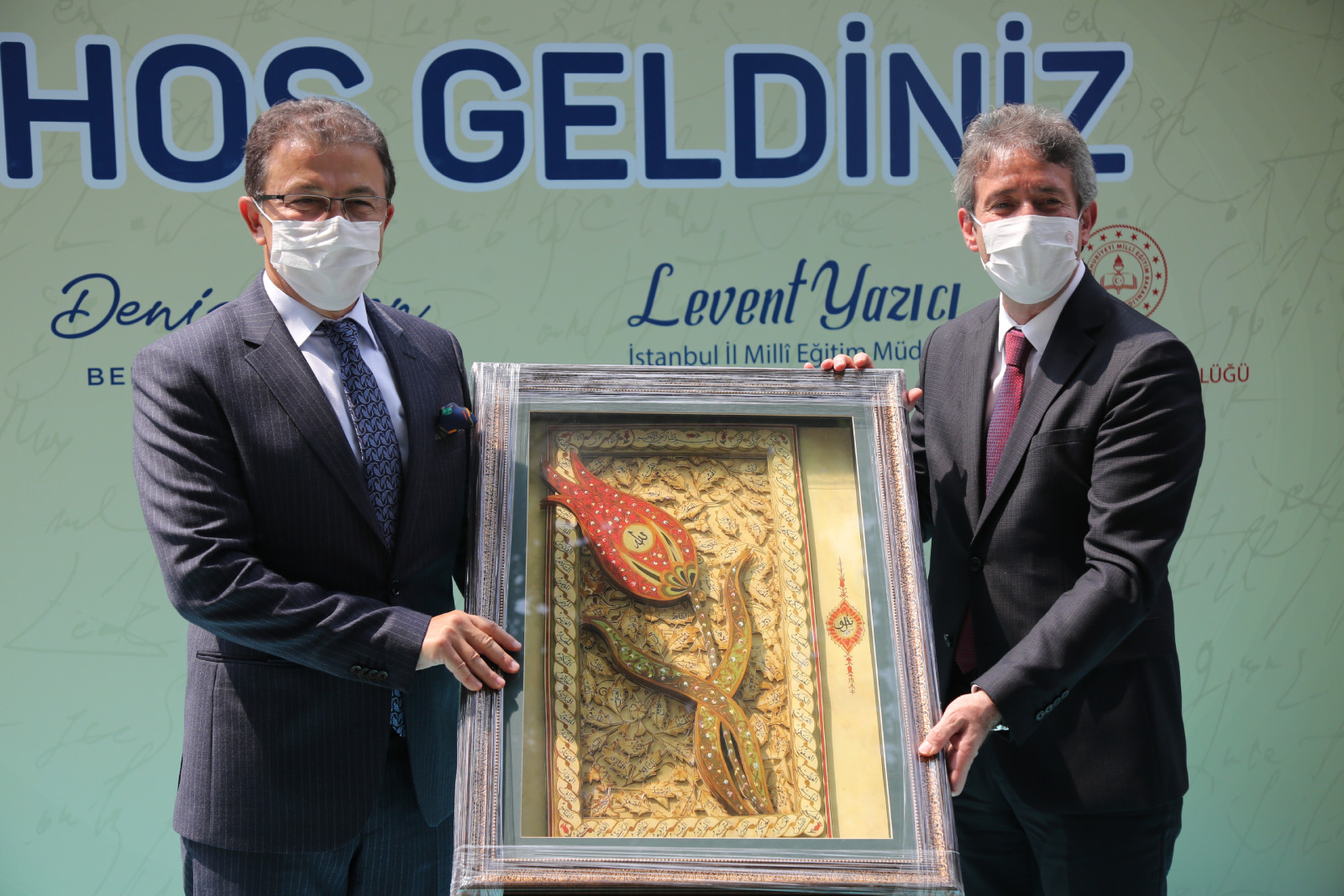 'Akif'e Mektuplar' yarışmasının kazananları ödüllerini aldı 'Akif'e Mektuplar' yarışmasının kazananları ödüllerini aldı