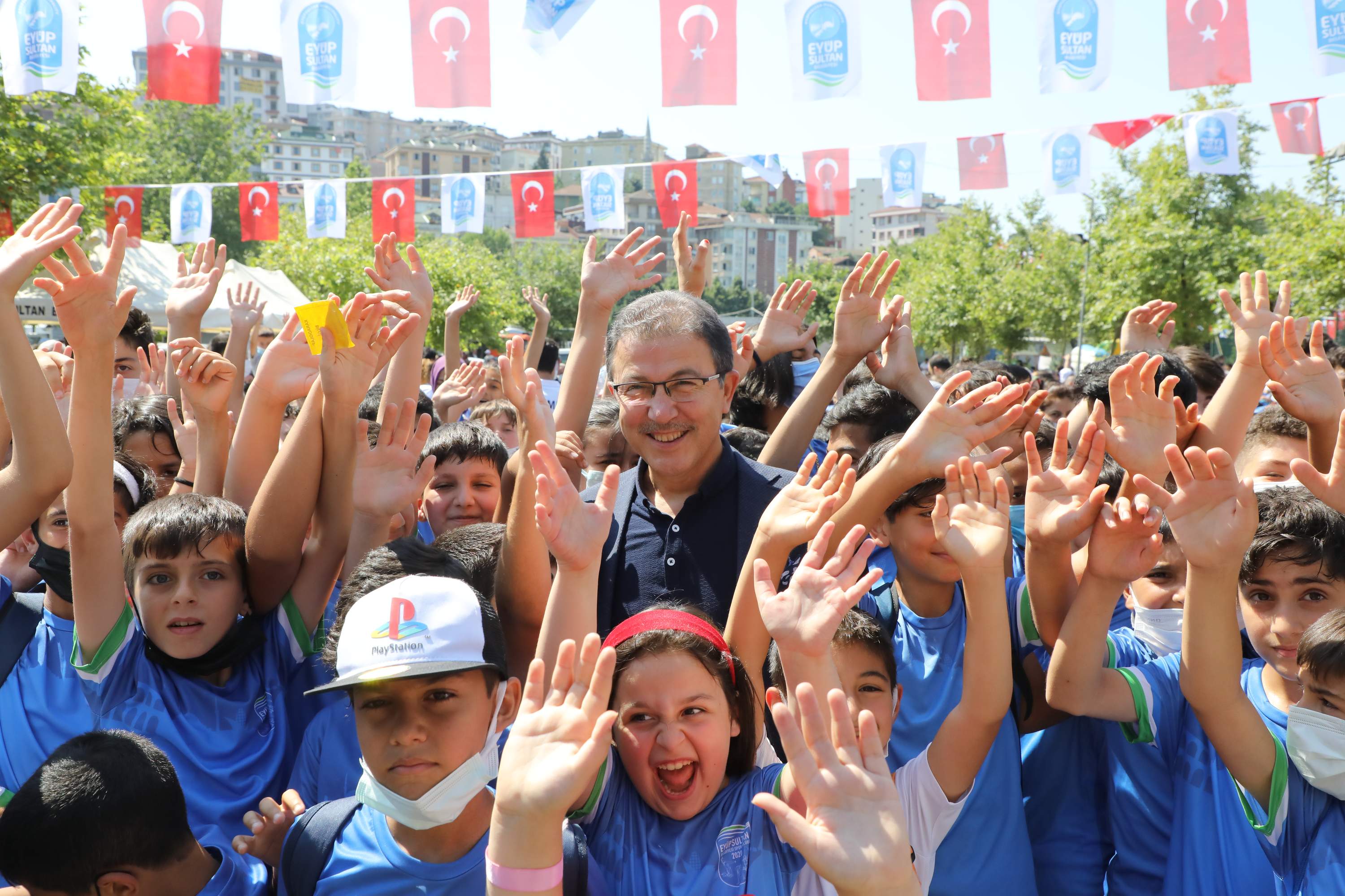 Yaz Spor Okulları muhteşem bir şenlikle kapılarını açtı