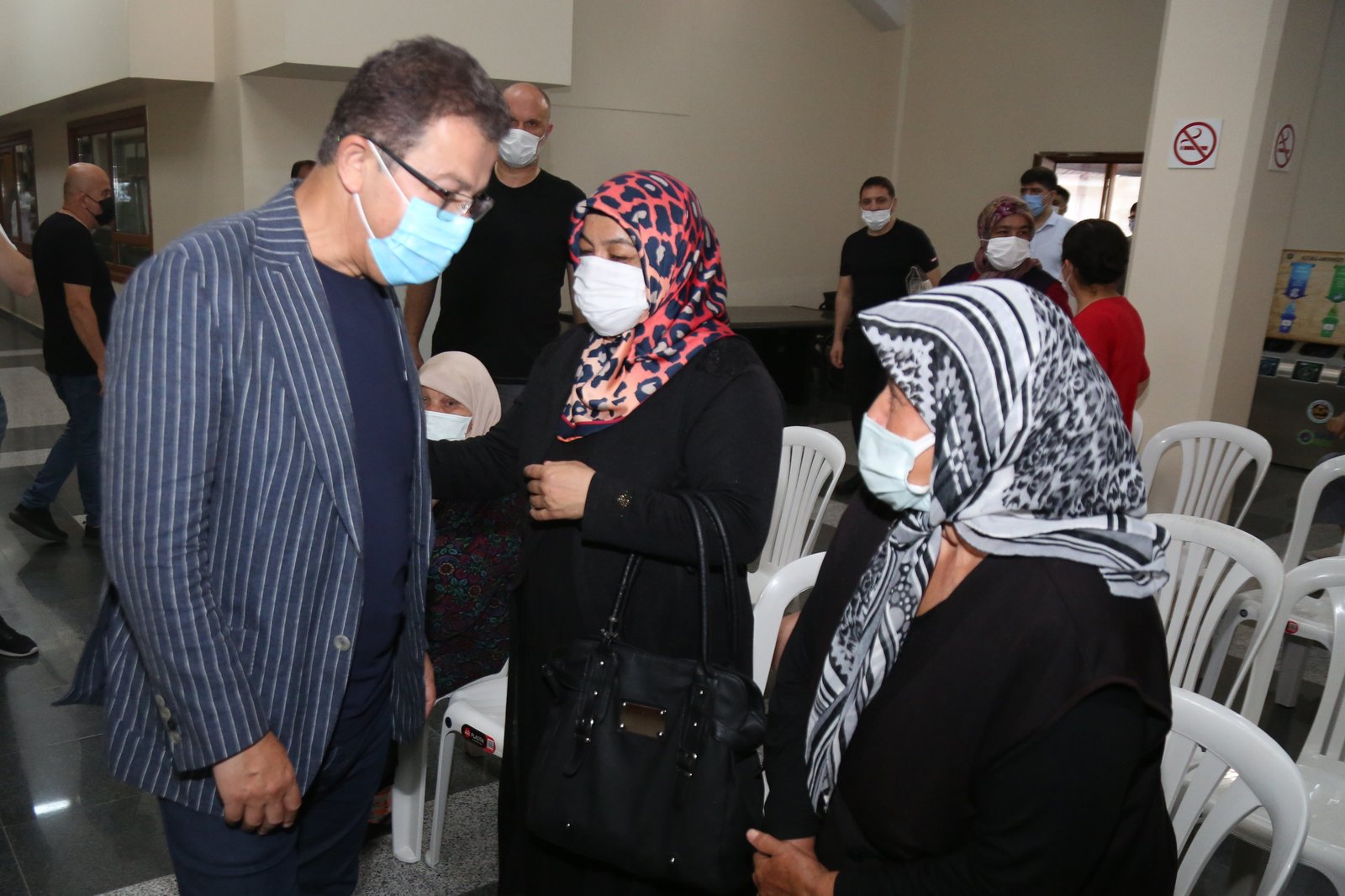Şehitlerimiz için kurbanlar kesildi Şehitlerimiz için kurbanlar kesildi
