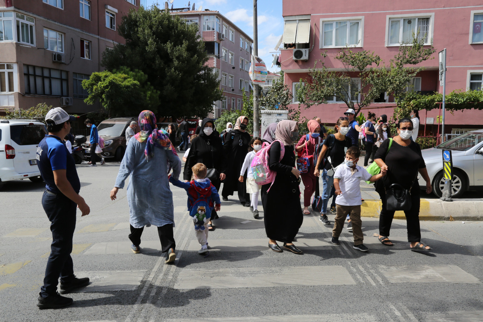 Eyüpsultan'da çocuklarımız zabıtaya emanet