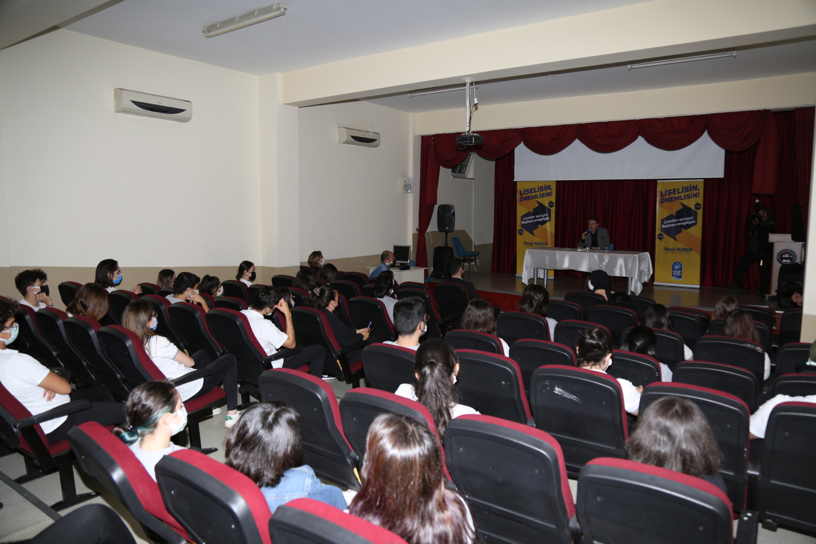Başkan Köken Ali Rıza Özderici Lisesi'nde öğrencilerle buluştu Başkan Köken Ali Rıza Özderici Lisesi'nde öğrencilerle buluştu