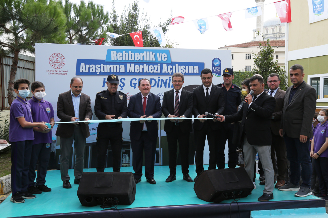 Başkan Deniz Köken: Eğitimlere yatırımlarımız devam edecek Başkan Deniz Köken: Eğitimlere yatırımlarımız devam edecek