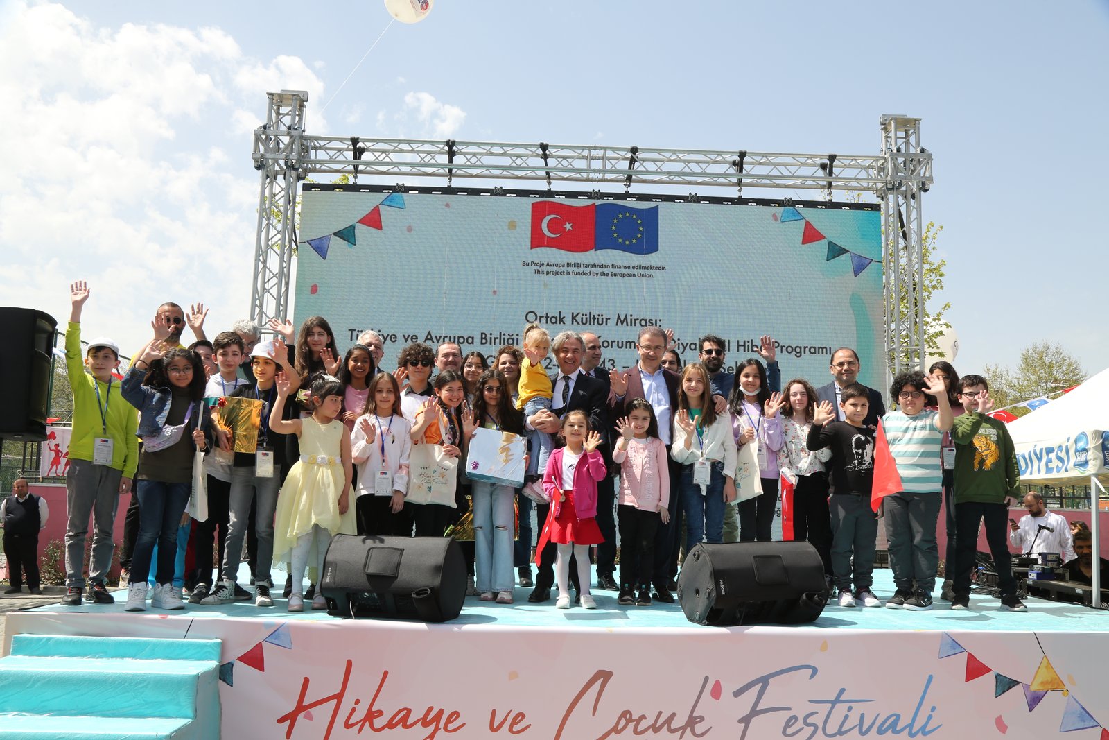 Hikaye ve Çocuk Festivali'nde ödüller sahiplerini buldu Hikaye ve Çocuk Festivali'nde ödüller sahiplerini buldu