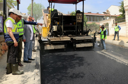 Eyüpsultan Belediyesi'nden asfalt seferberliği Eyüpsultan Belediyesi'nden asfalt seferberliği