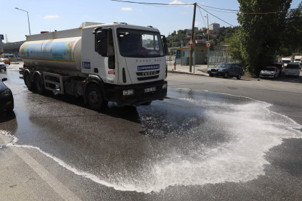 Temizlik çalışmaları Çırçır ve 5. Levent mahallelerinde devam etti Temizlik çalışmaları Çırçır ve 5. Levent mahallelerinde devam etti