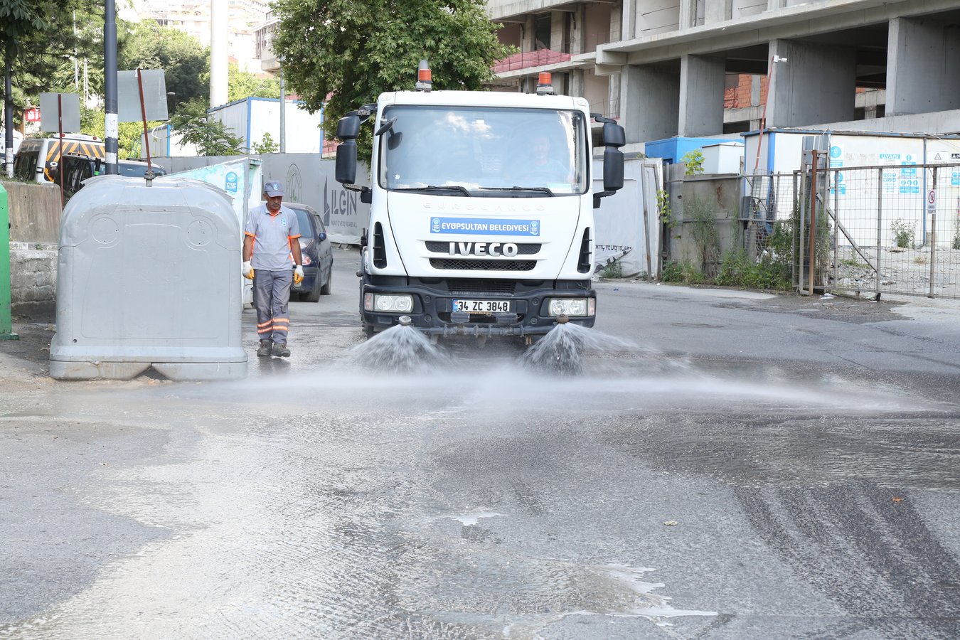 İslambey ve Merkez Mahalleleri köşe bucak temizlendi