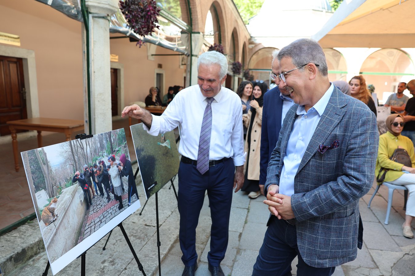 Şehir ve Medeniyet Okulu, Karikatür ve Fotoğraf Atölyesi yıl sonu kapanış töreni düzenlendi Şehir ve Medeniyet Okulu, Karikatür ve Fotoğraf Atölyesi yıl sonu kapanış töreni düzenlendi