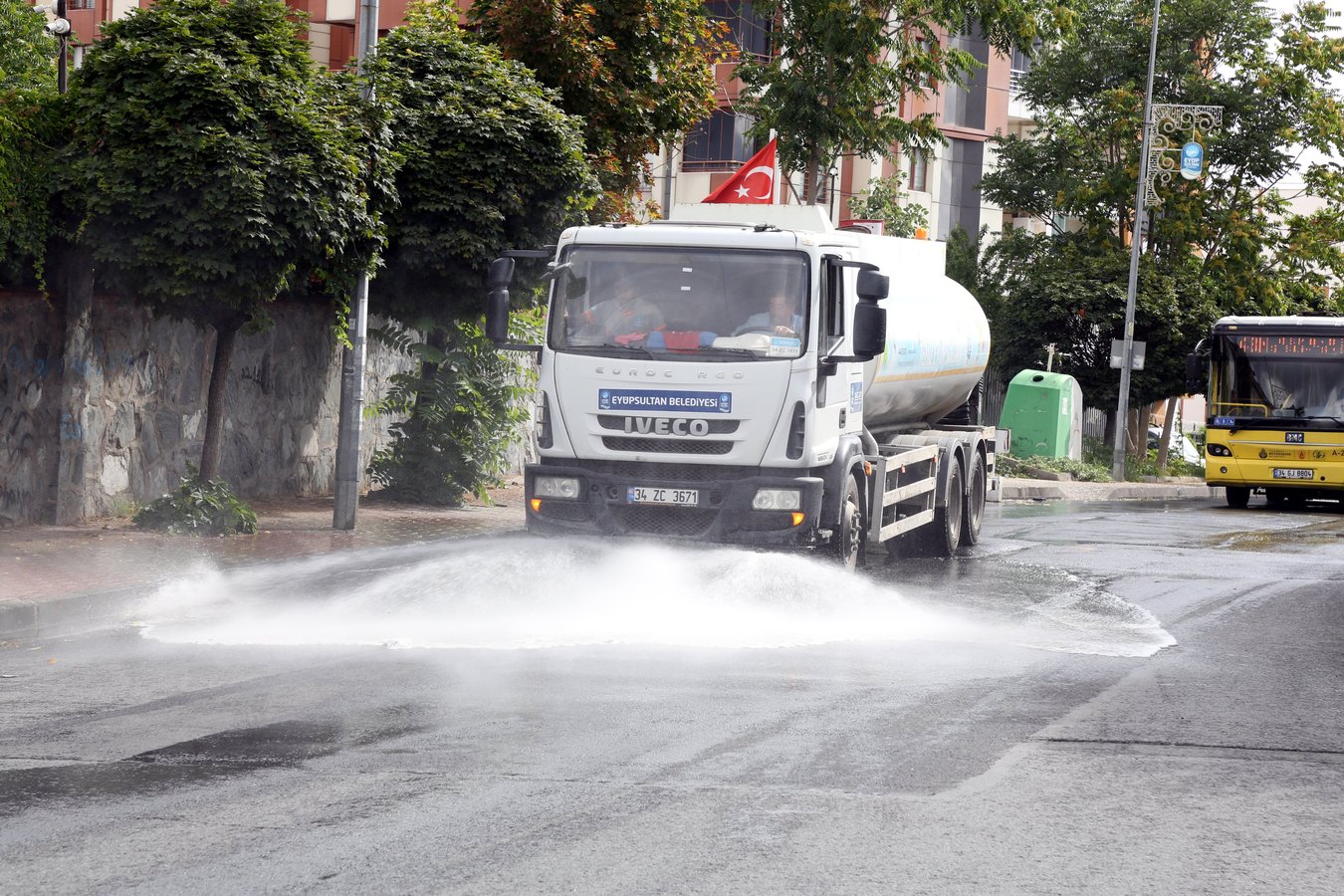Emniyettepe ve Güzeltepe mahallelerinde detaylı temizlik yapıldı Emniyettepe ve Güzeltepe mahallelerinde detaylı temizlik yapıldı