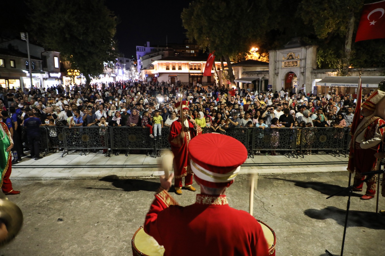 “Türkiye Aşkına” Eyüpsultan Meydanı'nda buluştuk