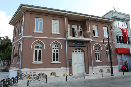 İstiklal Kütüphanesi kapılarını açtı İstiklal Kütüphanesi kapılarını açtı