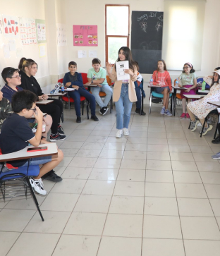 İngilizceyi yaşayarak öğreniyorlar