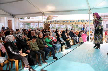 Çocuk Kitapları Fuarı'na yoğun ilgi Çocuk Kitapları Fuarı'na yoğun ilgi