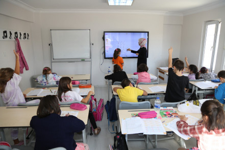 Nişanca Bilgi Evi'nde öğrenciler çok mutlu