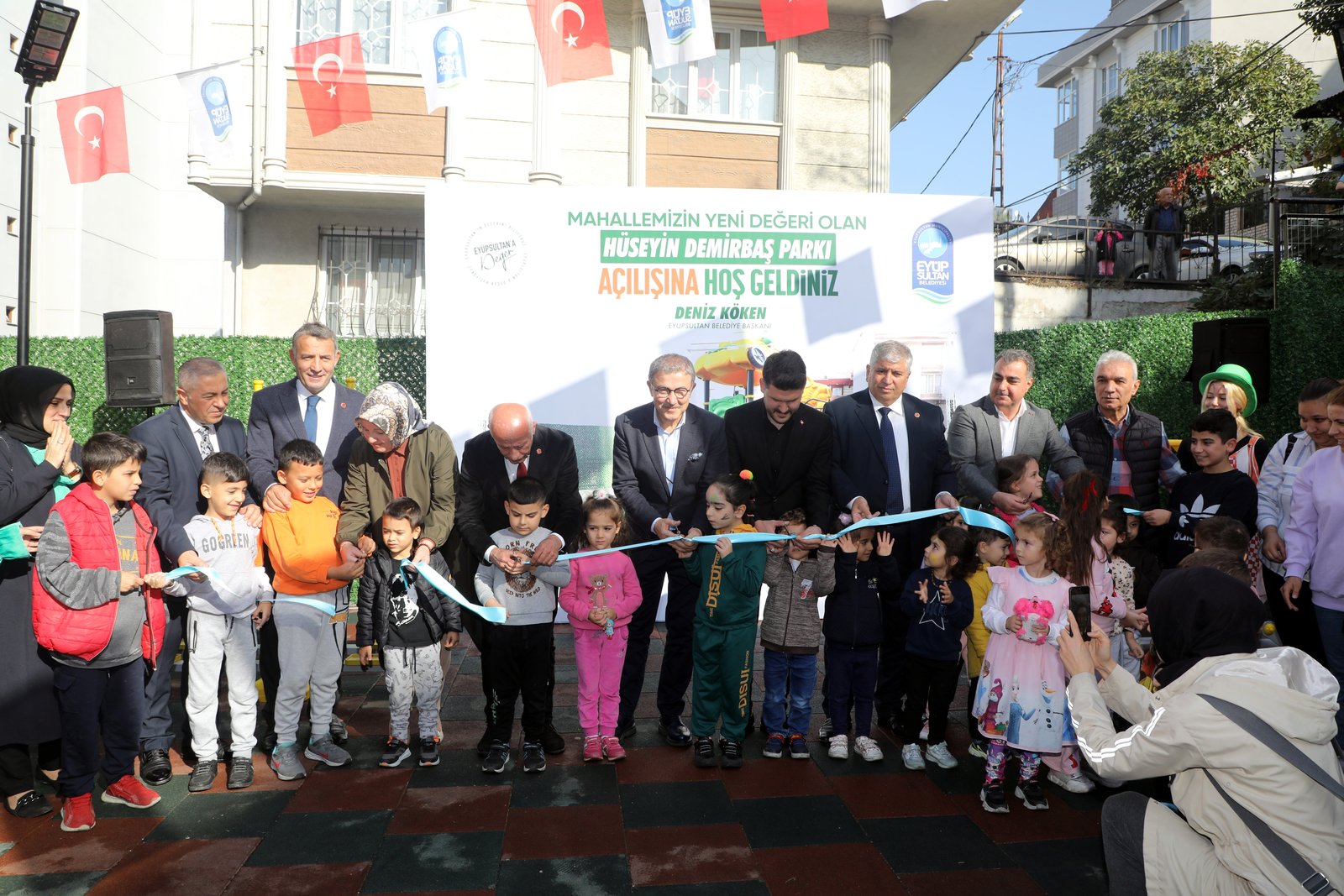 Şehit Muhtarımız Demirbaş'ın ismi bu parkta yaşayacak Şehit Muhtarımız Demirbaş'ın ismi bu parkta yaşayacak