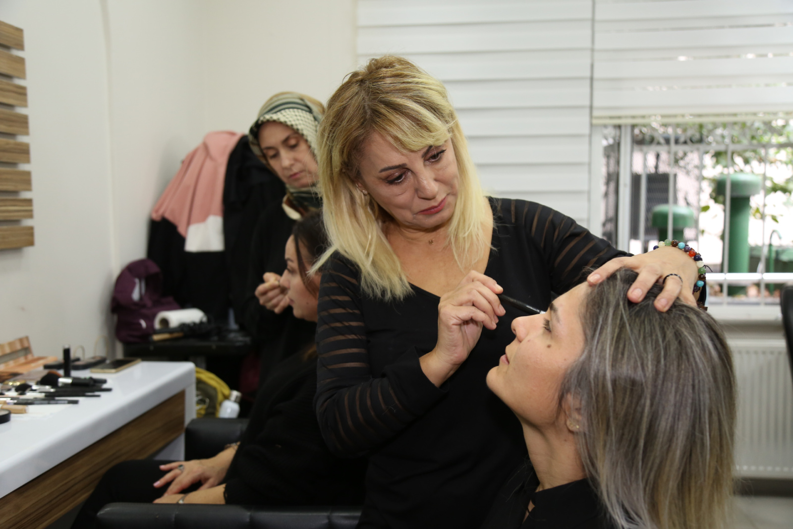 ESMEK'in temel makyaj eğitimleri büyük ilgi görüyor ESMEK'in temel makyaj eğitimleri büyük ilgi görüyor