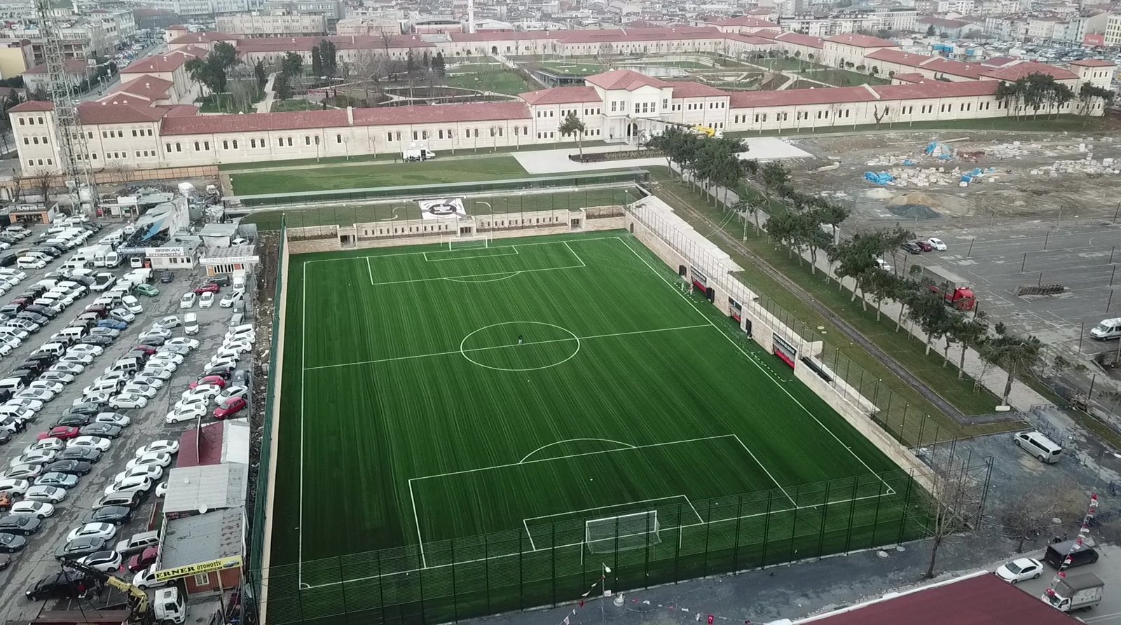 Eyüpsultan Belediyesi Rami Spor Tesisleri “FIFA Kalite Belgesi” aldı