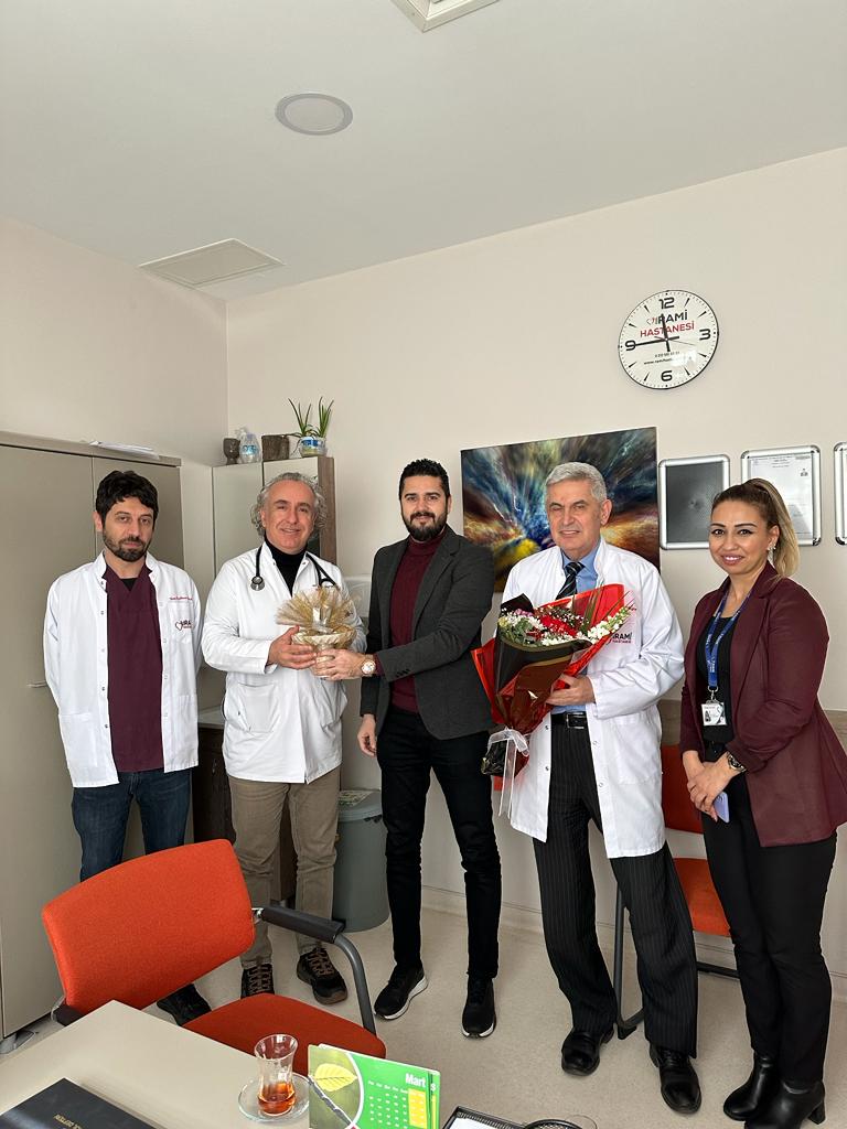 Sağlık çalışanlarımızın Tıp Bayramı'nı çiçeklerle kutladık Sağlık çalışanlarımızın Tıp Bayramı'nı çiçeklerle kutladık