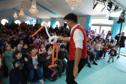 Çocuklar, Ramazan Ayı'nın güzelliklerini Eyüpsultan'da yaşıyor Çocuklar, Ramazan Ayı'nın güzelliklerini Eyüpsultan'da yaşıyor